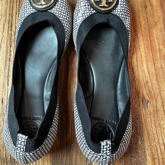 Tory Burch Black and White Patterned Flats - Picture 3 of 5